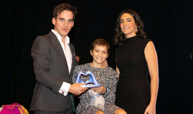 ev-20251201-05-cena-benefica-fundacion